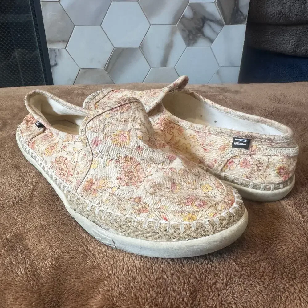 Billabong‎ Women's Floral Paisley Pink/White Loafers Size 8 Casual Slip On Beach